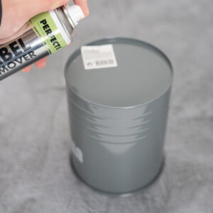 środek do usuwania naklejek w sprayu